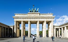 Homely Berlin - Super Modern, City Center, Rosenthalerplatz